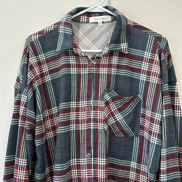 Eden & Olivia Women's Plaid Button-Down Crop Shirt - Size M - Picture 2 of 12